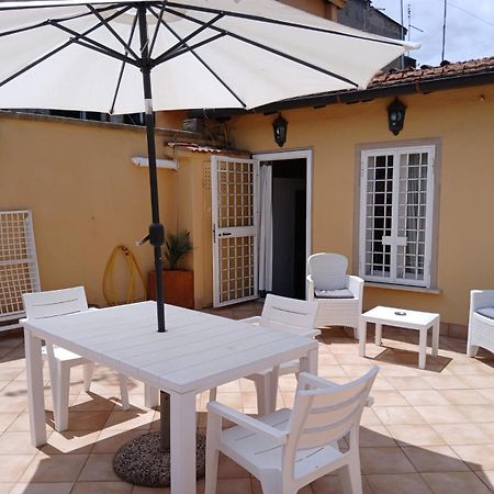 Attico Con Terrazza Santa Cecilia Lägenhet Rom Exteriör bild